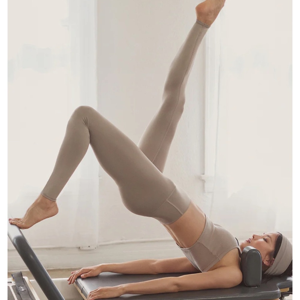 ALO Yoga Tan Leggings